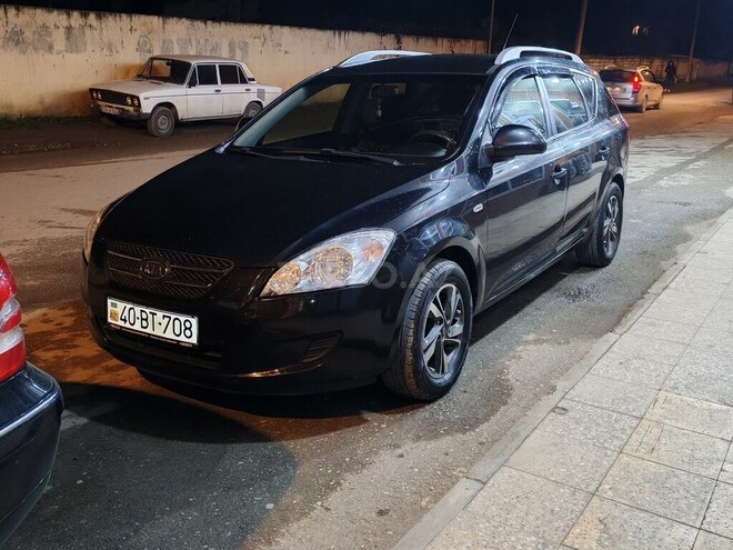 Kia  2008, 263,000 km - 1.4 l - Quba