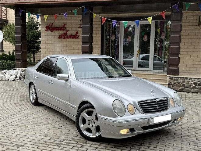 Mercedes E 240 2000, 379,000 km - 2.6 l - Masallı