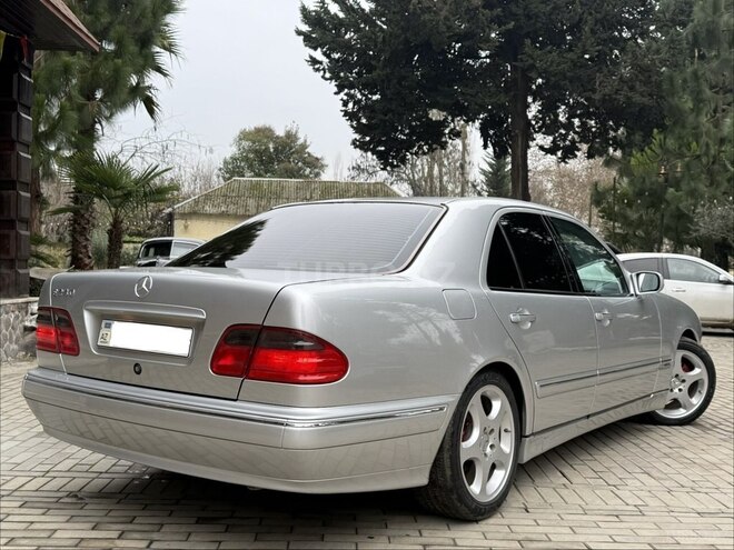 Mercedes E 240 2000, 379,000 km - 2.6 l - Masallı