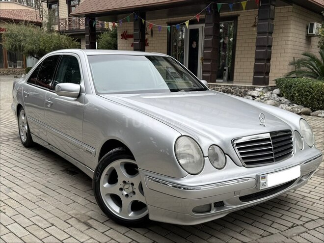 Mercedes E 240 2000, 379,000 km - 2.6 l - Masallı