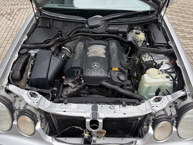 Mercedes E 240 2000, 379,000 km - 2.6 l - Masallı