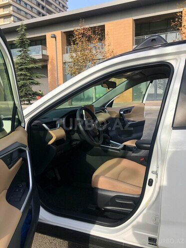 Toyota RAV4 2023, 38,000 km - 2.5 l - Bakı