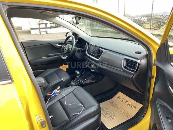 Kia Stonic 2017, 90,000 km - 1.6 l - Bakı
