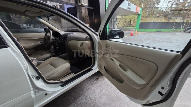 Nissan Sunny 2009, 198,000 km - 1.6 l - Bakı