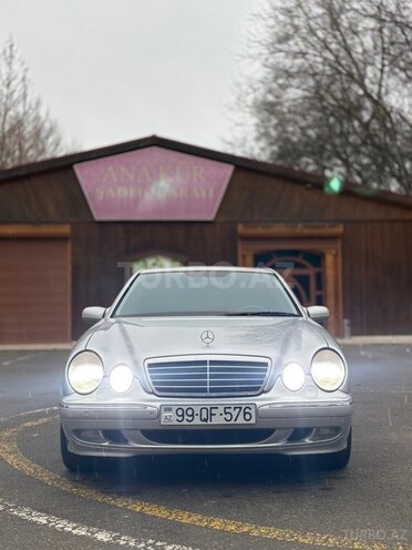 Mercedes E 320-2