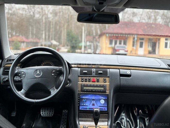 Mercedes E 320-15