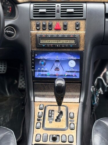 Mercedes E 320-12