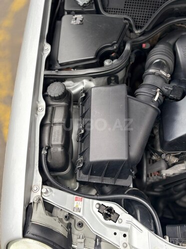 Mercedes E 320-18