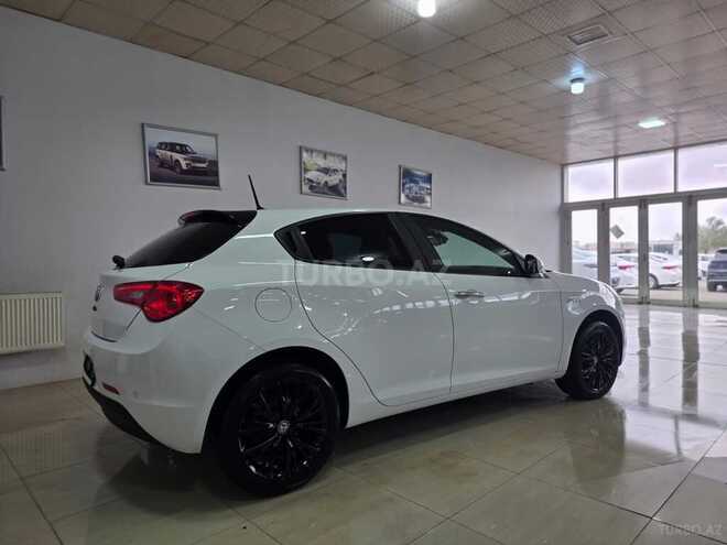 Alfa Romeo Giulietta 2017, 36,000 km - 1.4 l - Bakı