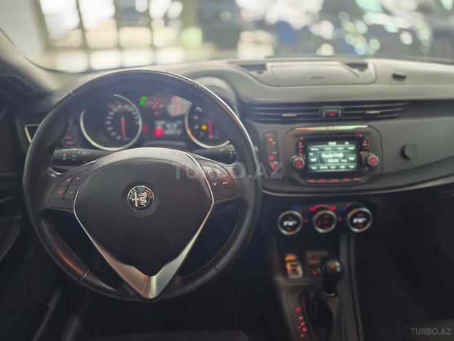 Alfa Romeo Giulietta 2017, 36,000 km - 1.4 l - Bakı