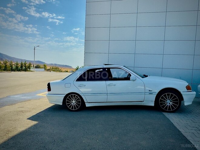 Mercedes C 240 1999, 246,000 km - 2.4 л - Beyləqan