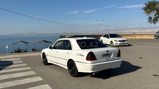 Mercedes C 240 1999, 246,000 km - 2.4 л - Beyləqan