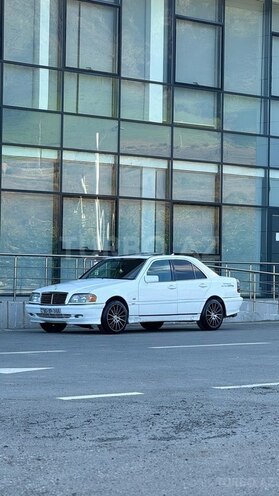 Mercedes C 240 1999, 246,000 km - 2.4 л - Beyləqan