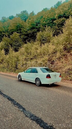Mercedes C 240 1999, 246,000 km - 2.4 л - Beyləqan