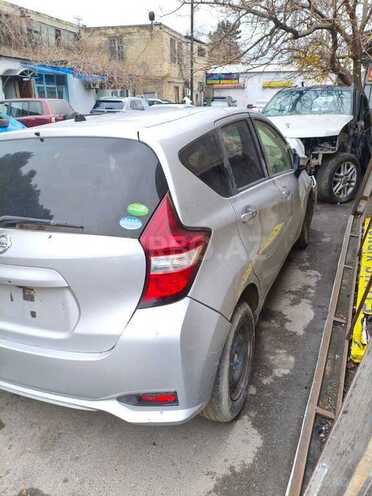 Nissan Note-2