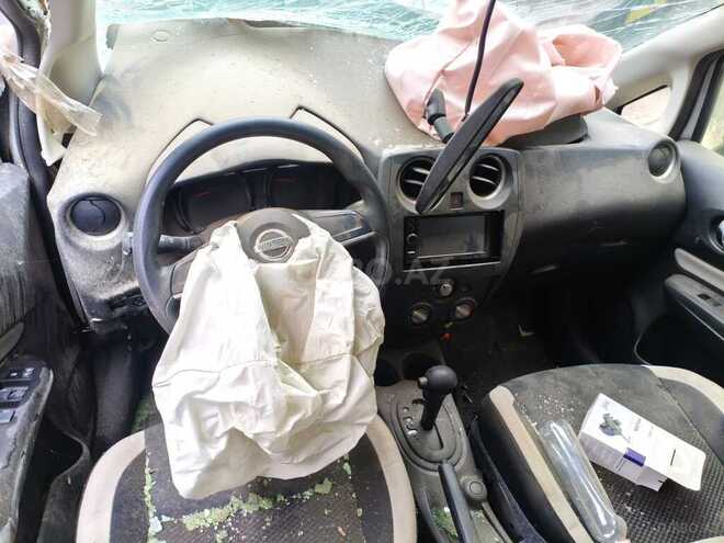 Nissan Note-6