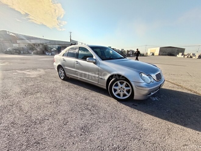 Mercedes C 240 2000, 302,630 km - 2.6 l - Bakı