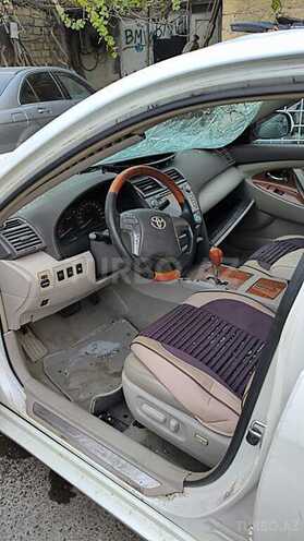 Toyota Camry-5