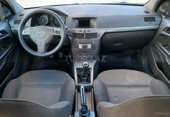 Opel Astra 2005, 208,000 km - 1.4 l - Bakı