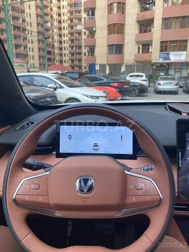 Changan  2025, 42 km - 1.5 l - Bakı