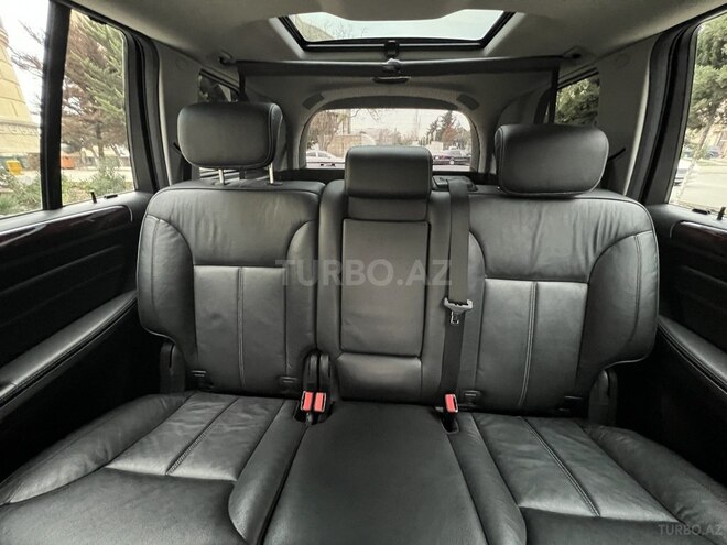 Mercedes GL 550 4MATIC-19