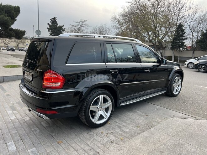 Mercedes GL 550 4MATIC-4