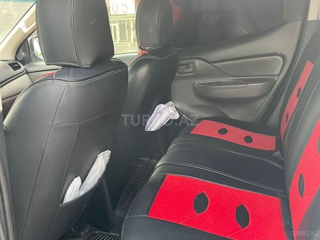 Mitsubishi L200 2018, 351,000 km - 2.5 л - Bakı