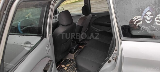 Mitsubishi Airtrek 2002, 268,413 km - 2.0 l - Sumqayıt