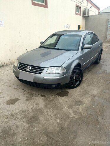 Volkswagen Passat 2003, 326,580 km - 1.8 l - Bakı