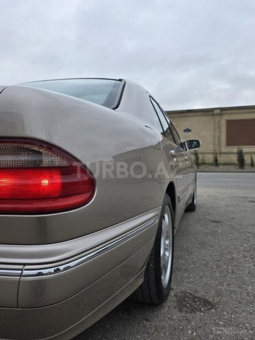 Mercedes E 240 1999, 275,000 km - 2.4 л - Bakı