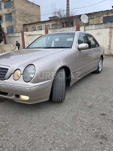 Mercedes E 240 1999, 275,000 km - 2.4 л - Bakı