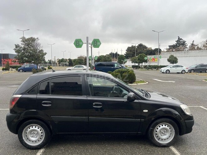 Kia Rio-4