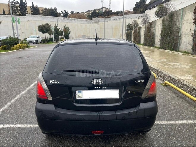 Kia Rio-5