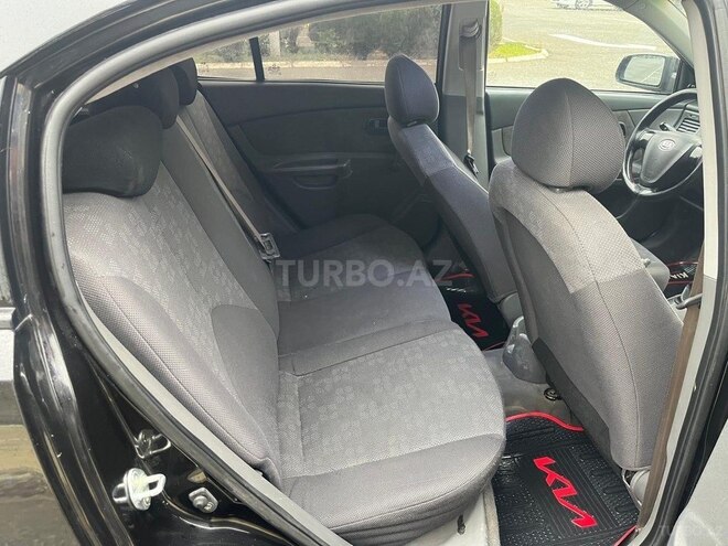 Kia Rio-7