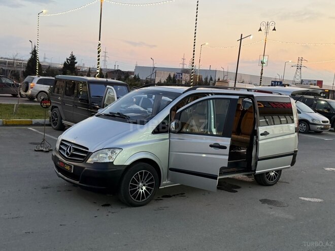 Mercedes Viano-8