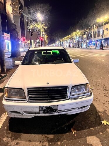 Mercedes C 230 2000, 323,000 km - 2.3 л - Gəncə