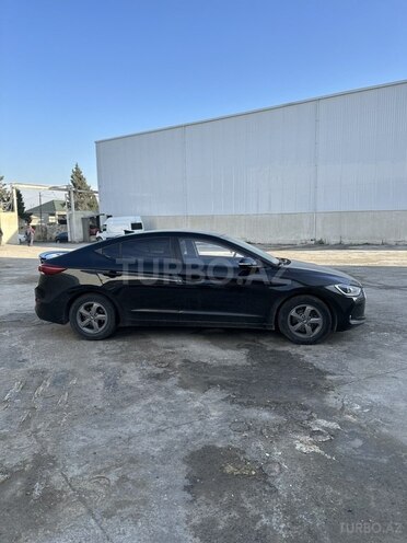 Hyundai Avante 2016, 173,996 km - 1.6 л - Bakı