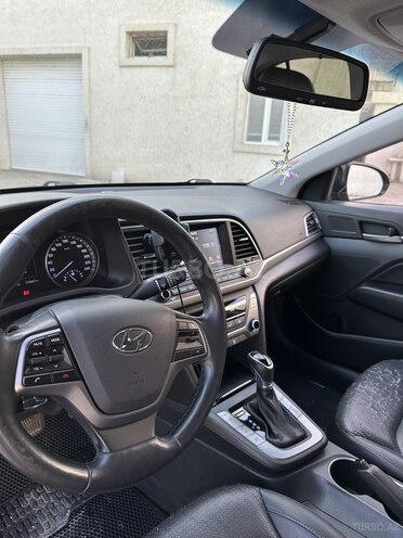 Hyundai Avante 2016, 173,996 km - 1.6 л - Bakı