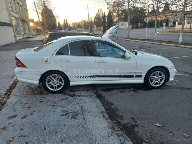 Mercedes C 240 2002, 236,000 km - 2.6 l - Gəncə