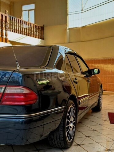 Mercedes E 230 1997, 227,300 km - 2.3 l - Gəncə
