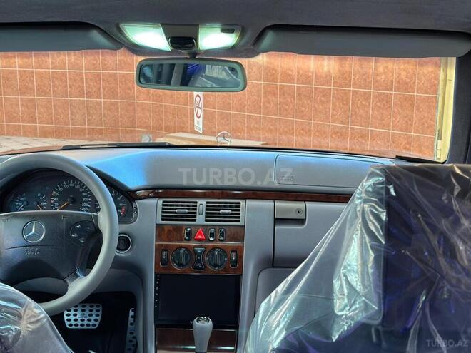 Mercedes E 230 1997, 227,300 km - 2.3 l - Gəncə