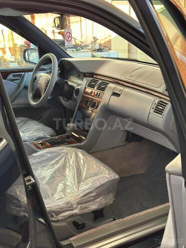 Mercedes E 230 1997, 227,300 km - 2.3 l - Gəncə