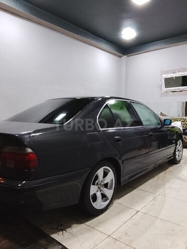 BMW 528 1998, 296,000 km - 2.8 l - Bakı