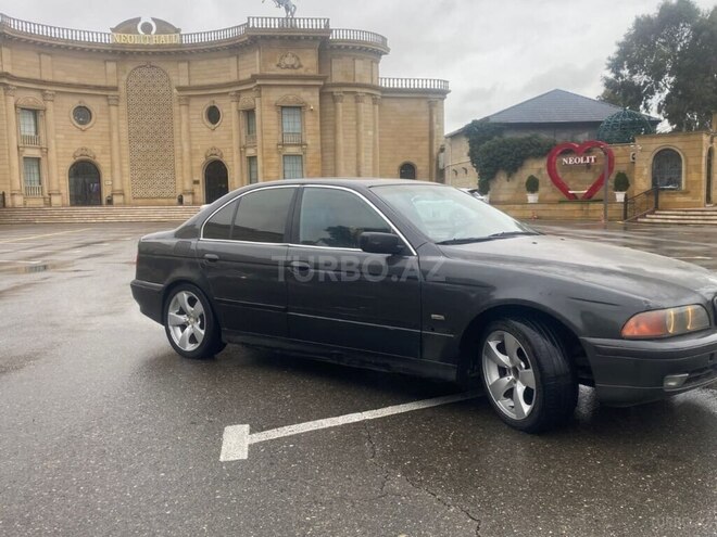 BMW 528 1998, 296,000 km - 2.8 l - Bakı