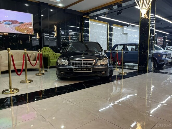 Mercedes C 270-1
