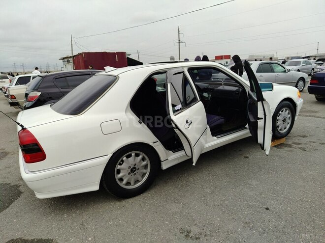 Mercedes C 220 1994, 404,700 km - 2.2 л - Biləsuvar