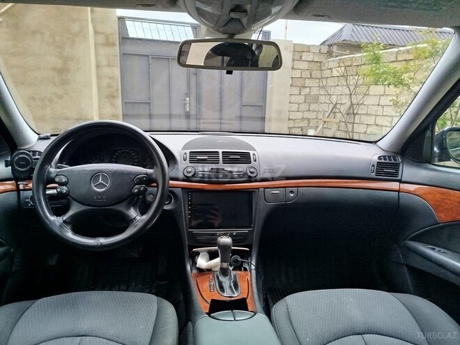 Mercedes E 220-3