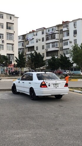 Mercedes C 230 1998, 280,000 km - 2.3 l - Bakı