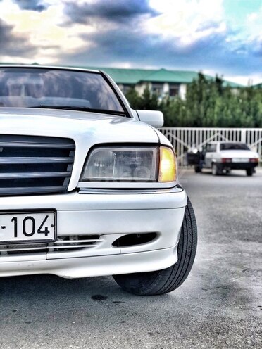Mercedes C 230 1998, 280,000 km - 2.3 l - Bakı