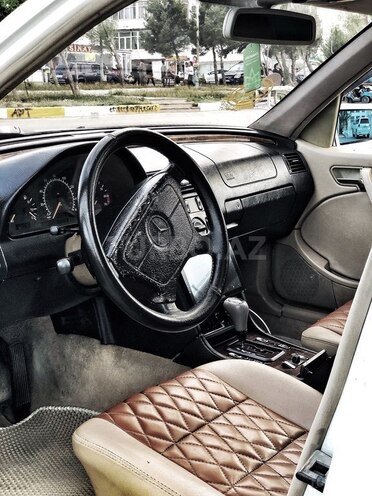 Mercedes C 230 1998, 280,000 km - 2.3 l - Bakı